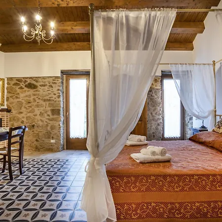 Arcaloro Resort Sant'Angelo di Brolo Exterior photo
